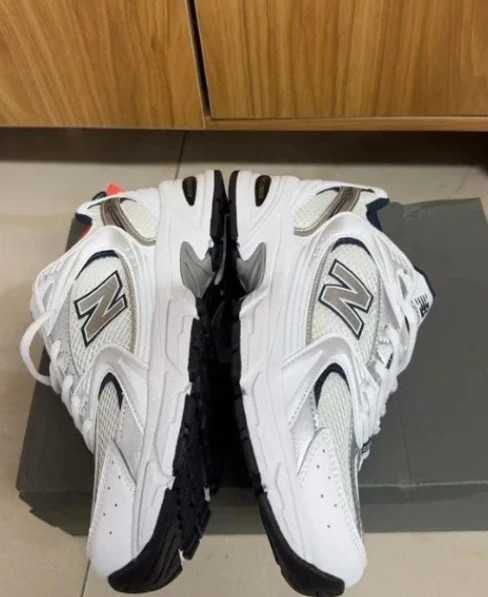 *NewBalance530Biały Pozostafa.40.5