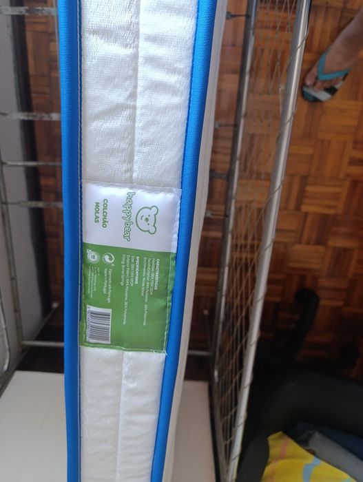 Cama com colchão para criança