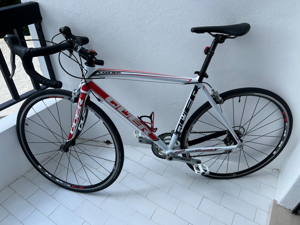 Bicicleta de estrada QUER