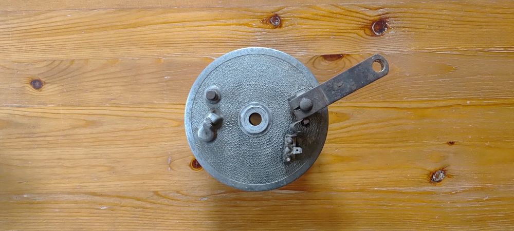 Zabytkowe Garażowe, Pokrywa