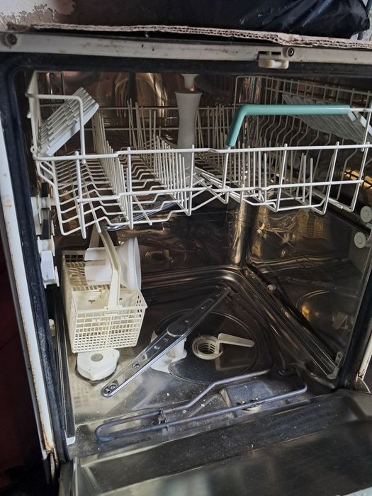 Посудомийна машина