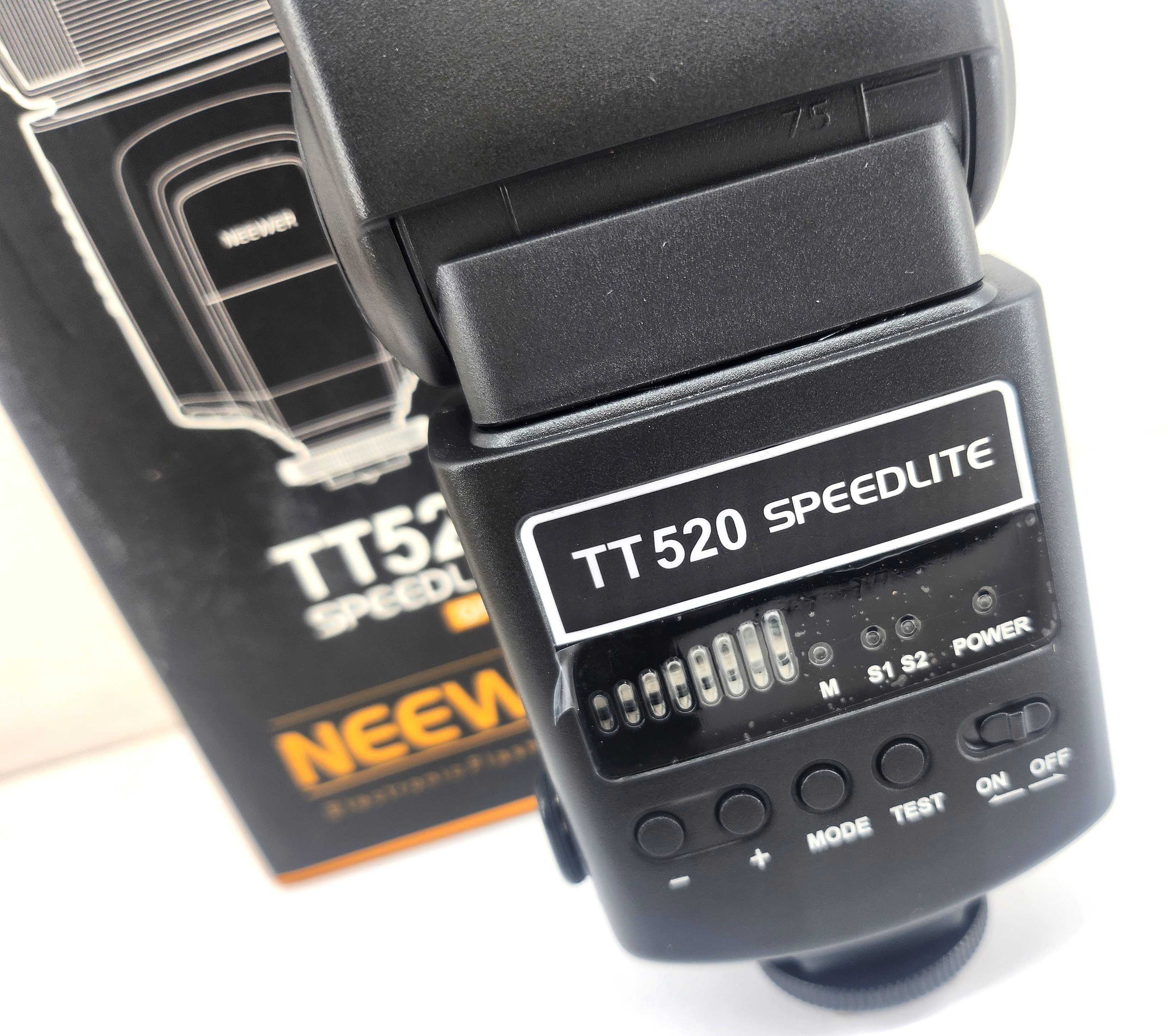Lampa fotograficzna NEEWER TT520 SPEEDLITE jak nowa!