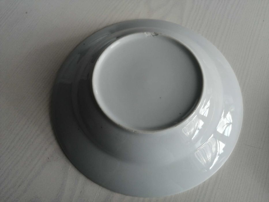 Serwis obiadowy komplet królewski złoty dekor porcelana 21 elementów