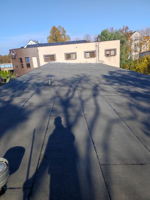 Dekarz. Pogotowie dekarskie, Usługi dekarskie, serwis dachów