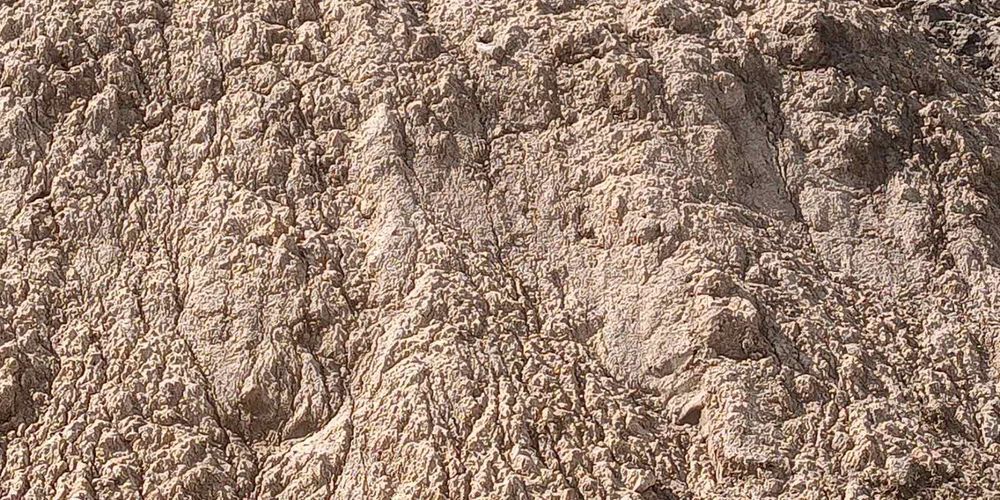 Грунт на підсипку. Для вирівнювання дворів чи засипка в фундамент.