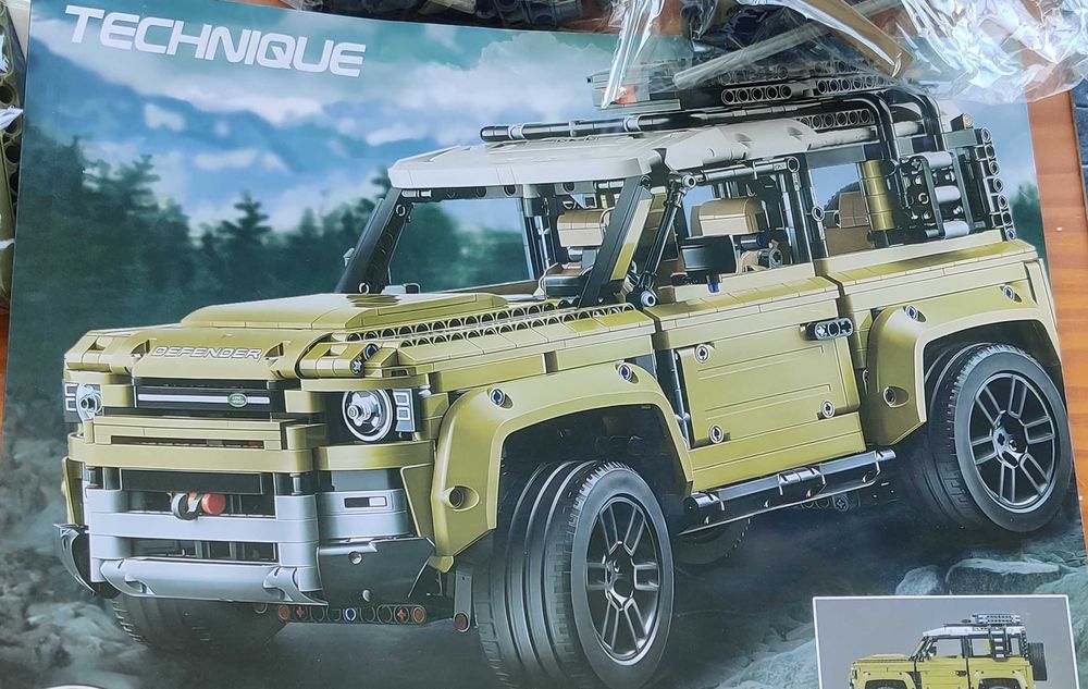 Land Rover Defender Technic
