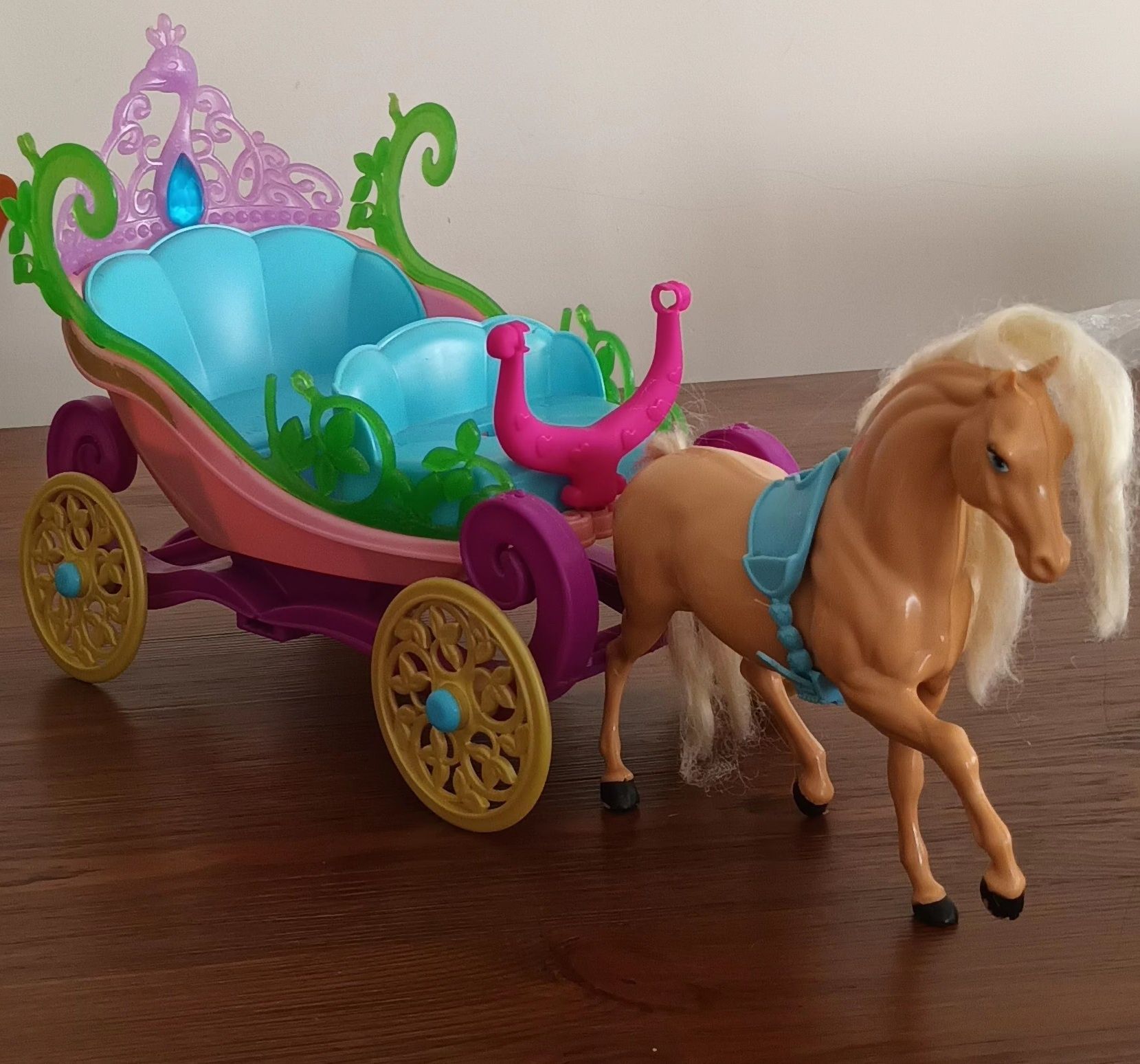 Carroça mais cavalo