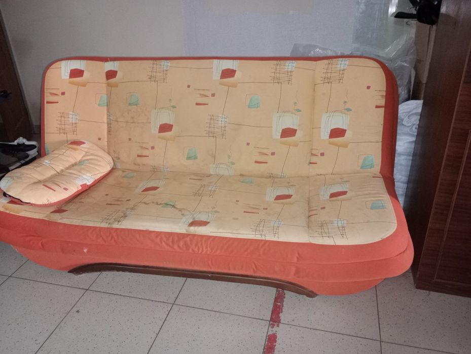 Продам диван в гарному стані