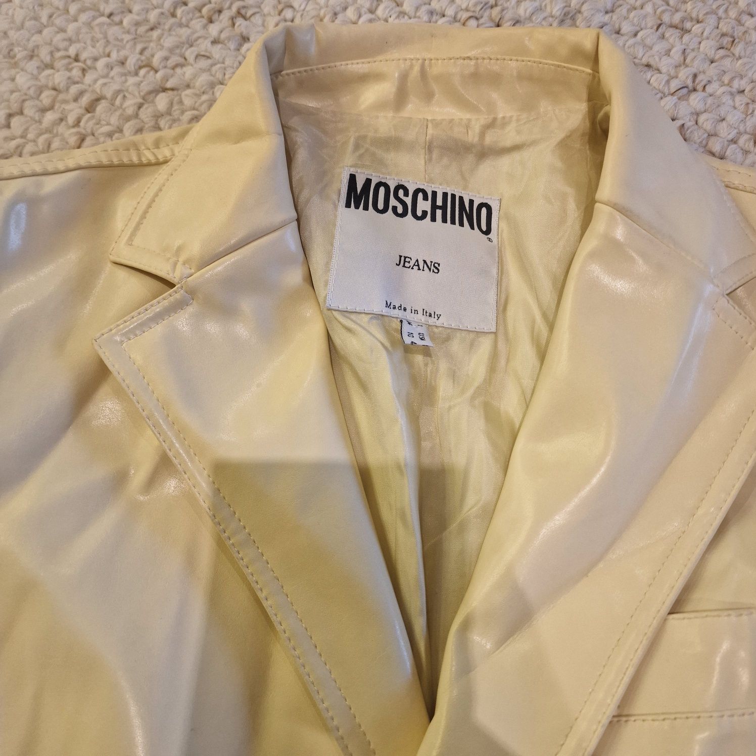 Marynarka Moschino w masełkowtm kolorze rozmiar 34-36