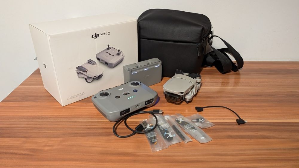 Dron DJI Mini 2 FMC 3 baterie, torba, RC-N3