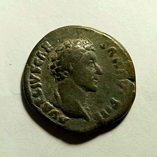 Римский денарий Марк Аврелий . Римская монета