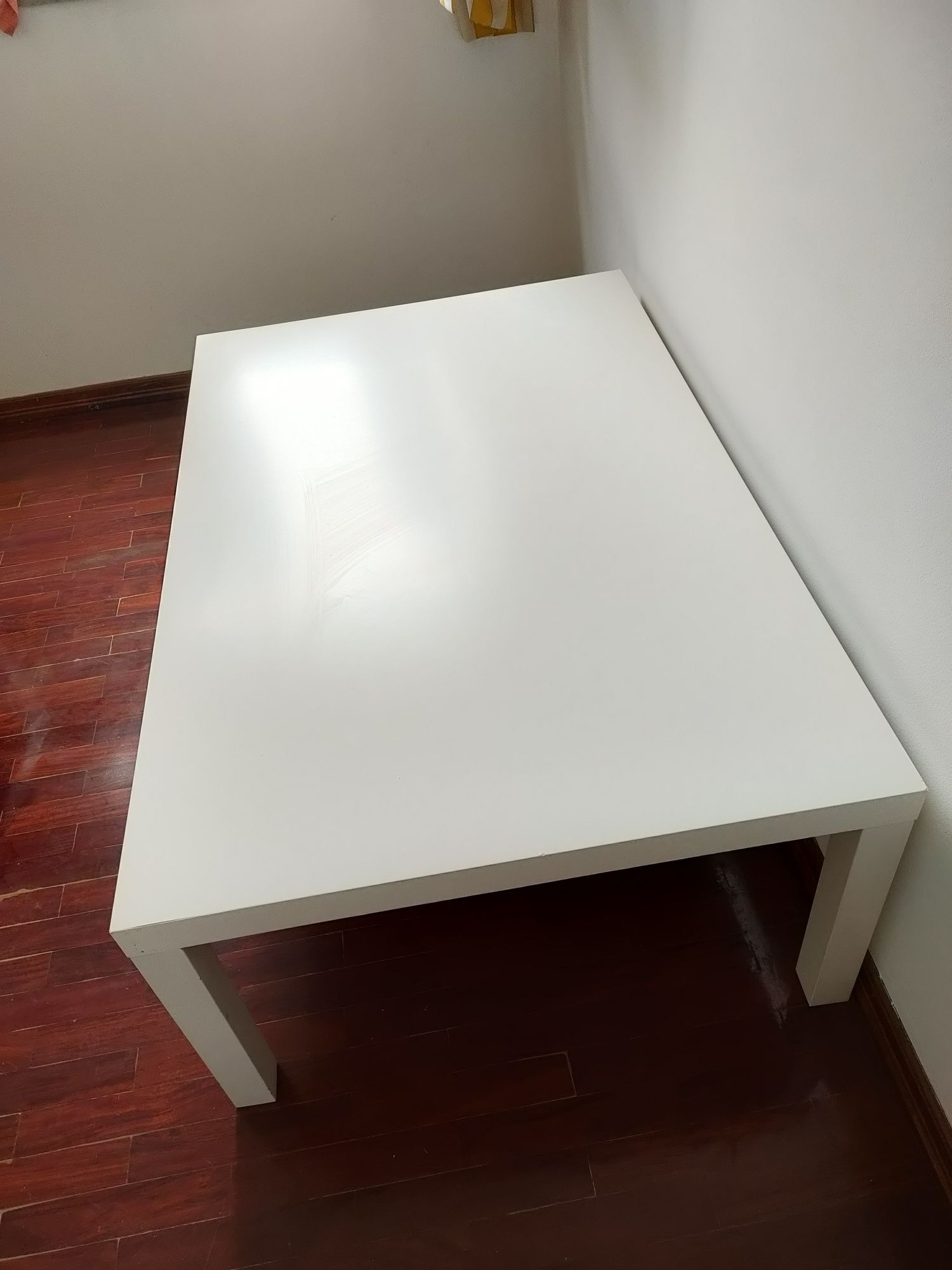 Mesa de centro usada em boas condições IKEA 1,18x0,73