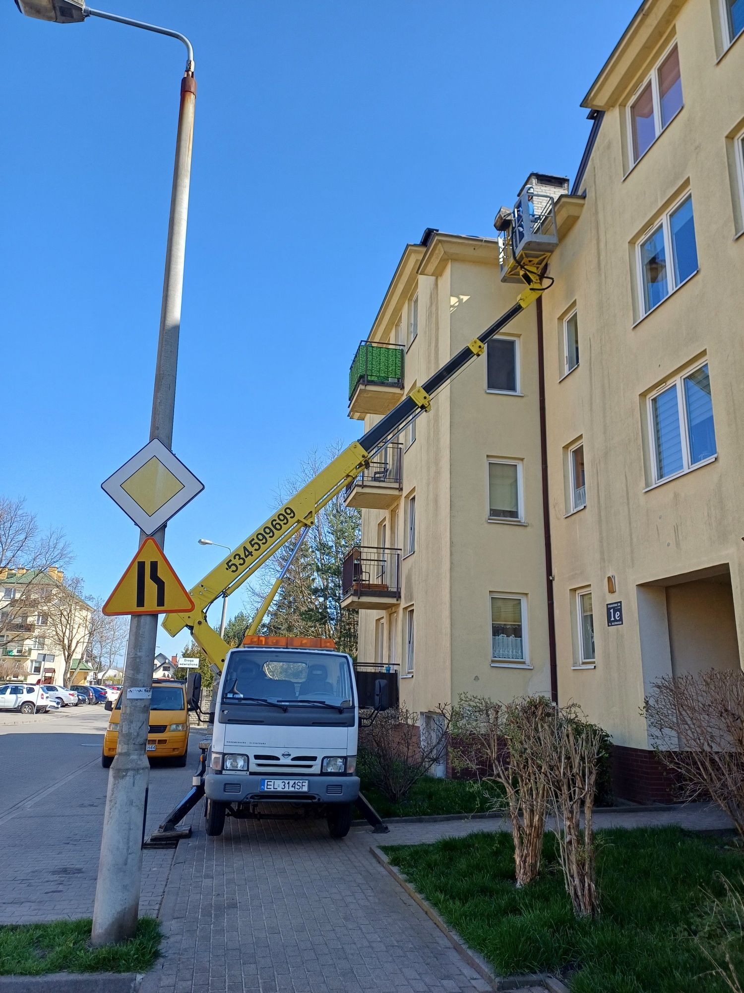 Wynajem ,usługi podnośnik koszowy 20m
