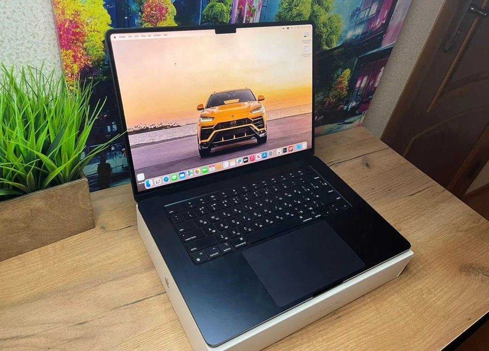 Macbook air 15 m2 midnight 256/8
