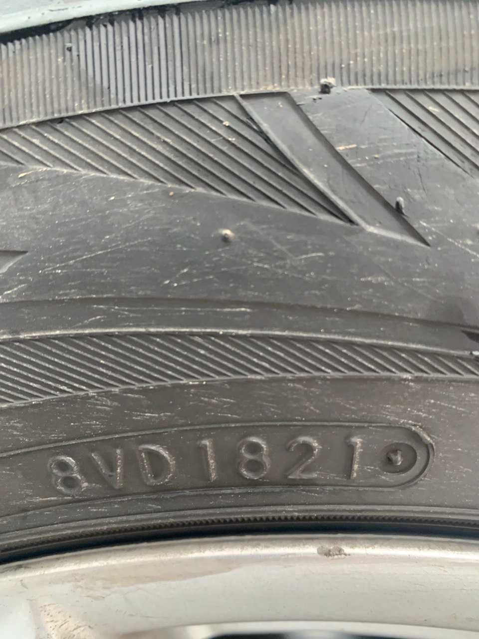 Резина зимова TOYO R18 255/55 майже нова!