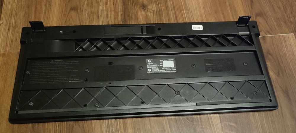 Klawiatura do TV Bluetooth z touchpadem Logitech cordless mediaboard