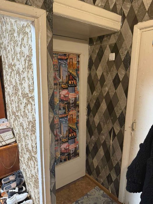 Продам квартиру  однокімнатну