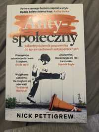 Antyspołeczny Nick Pettigrew