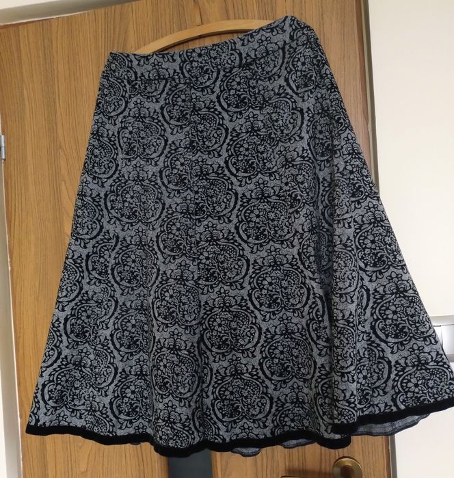 Spódnica rozkloszowana na jesień/zims