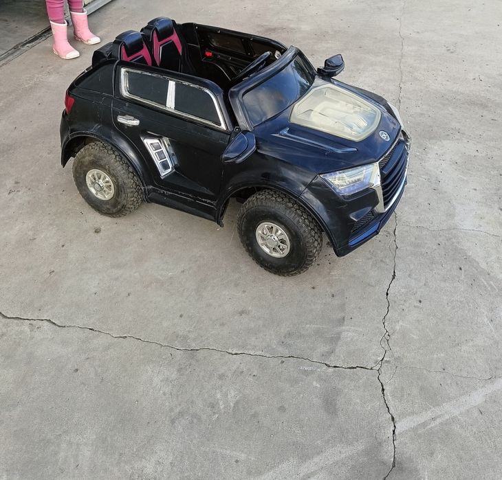 Sprzedam samochód elektryczny