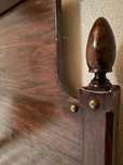 Cama de madeira maciça vintage – solteiro, com colchão