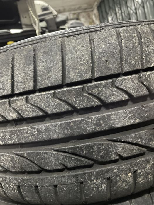 Pneus 225/35r19 e 255/30r19