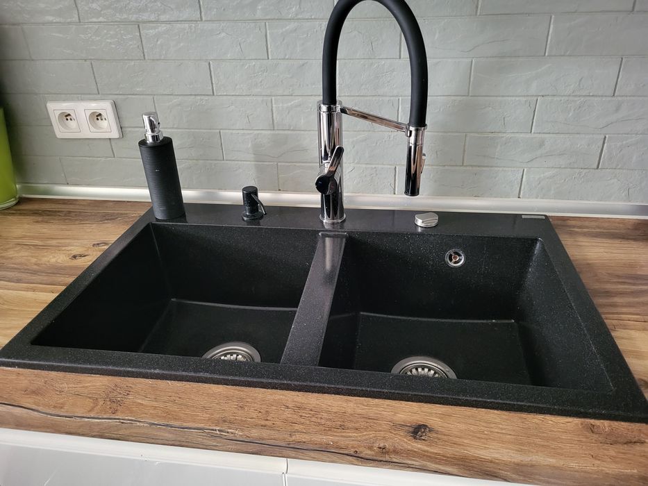 Zlewozmywak granitowy dwukomorowy