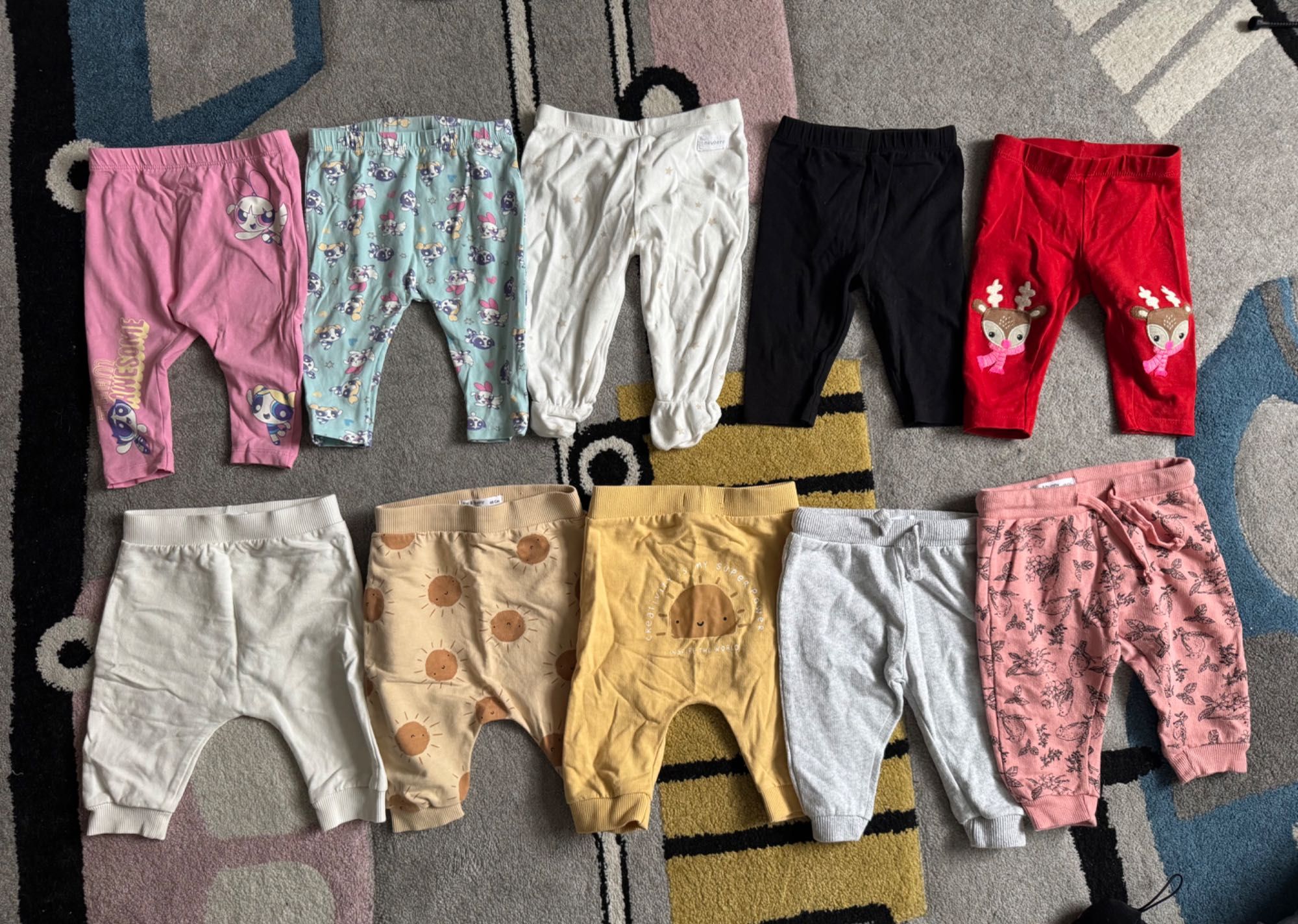 Paka zestaw ubrań dla dziewczynki 68, w tym kombinezon wiosenny H&M
