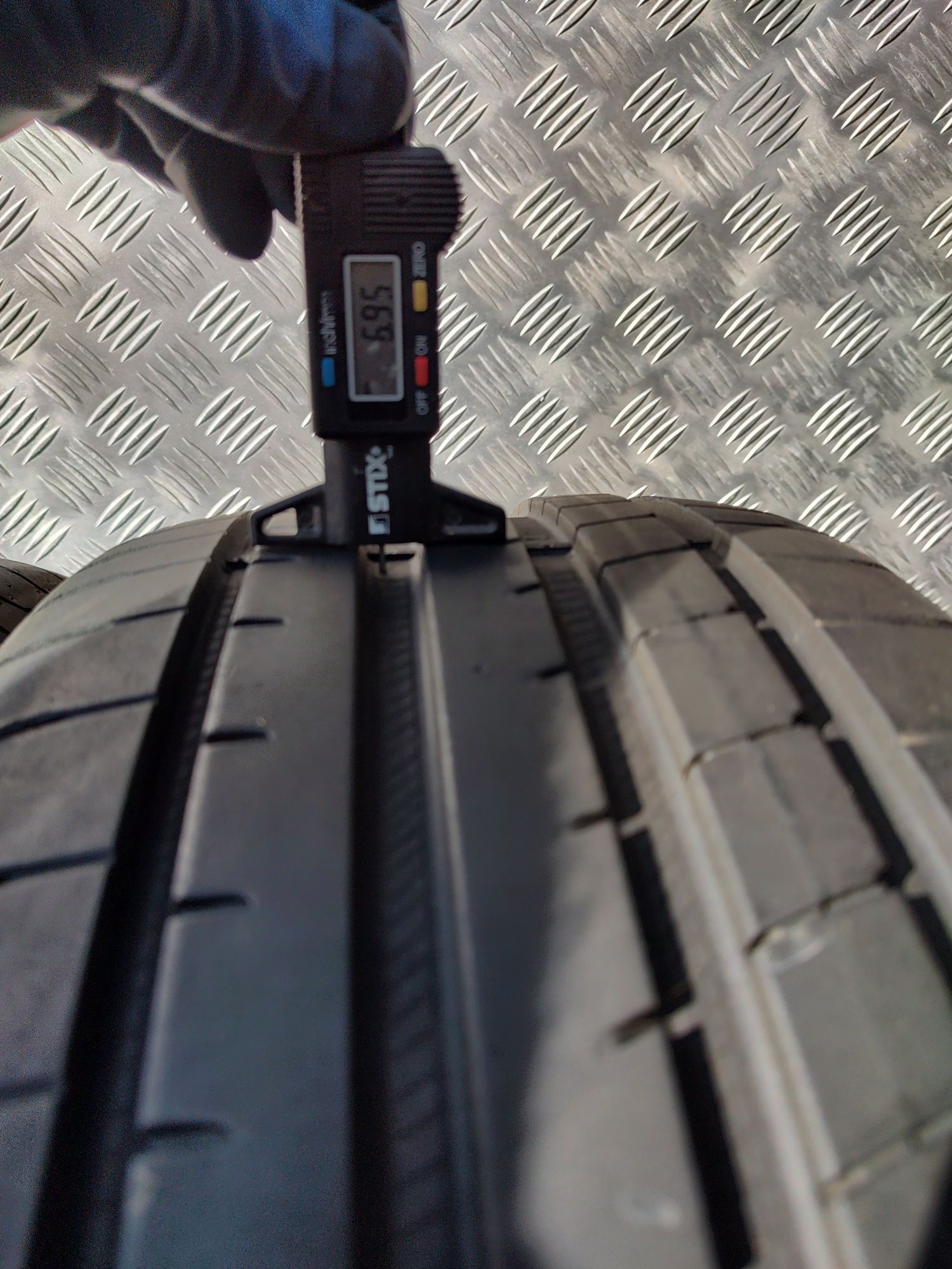 235/45/1898Y Goodyear Eagle F1 2023 i 2021