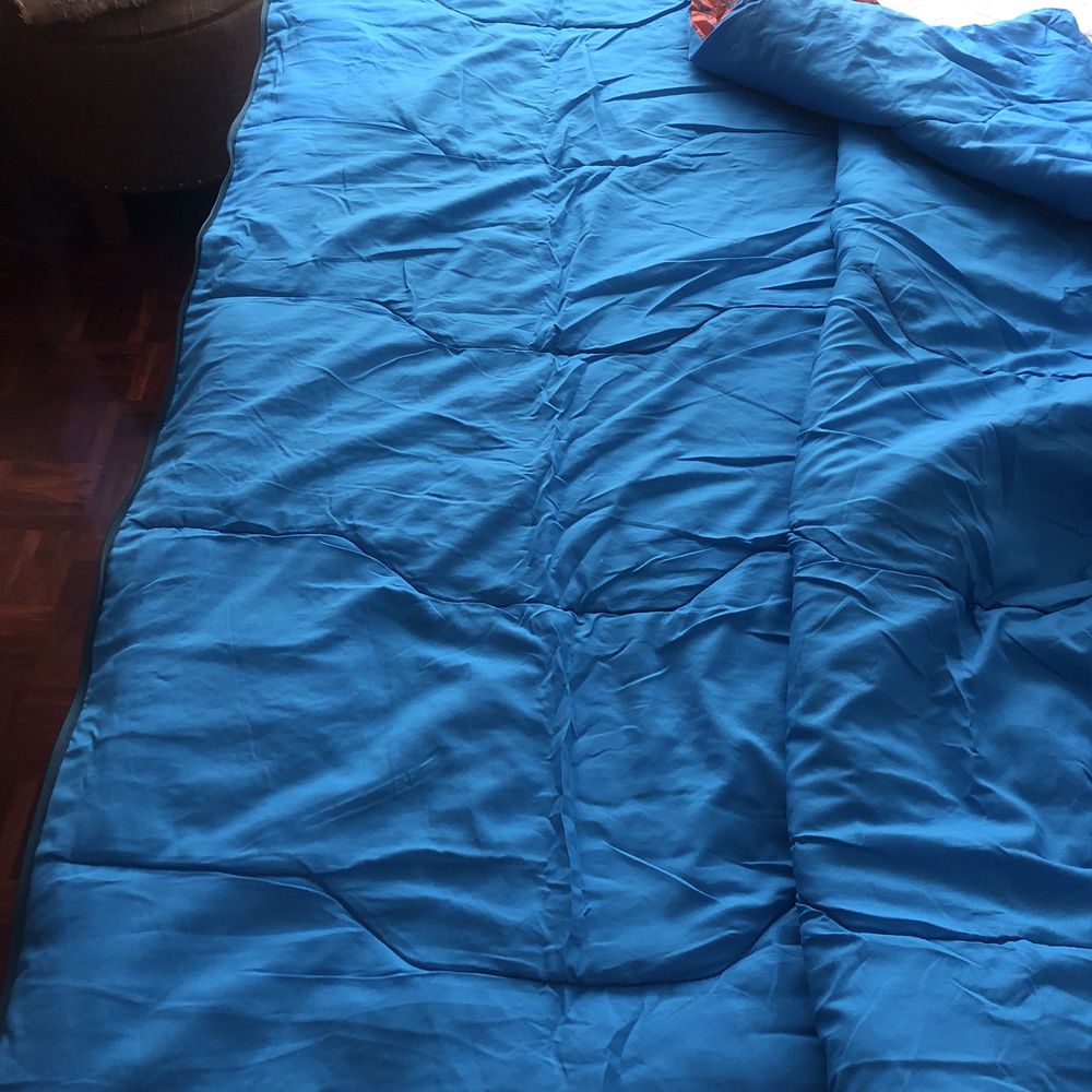 Vendo saco cama em muito bom estado.