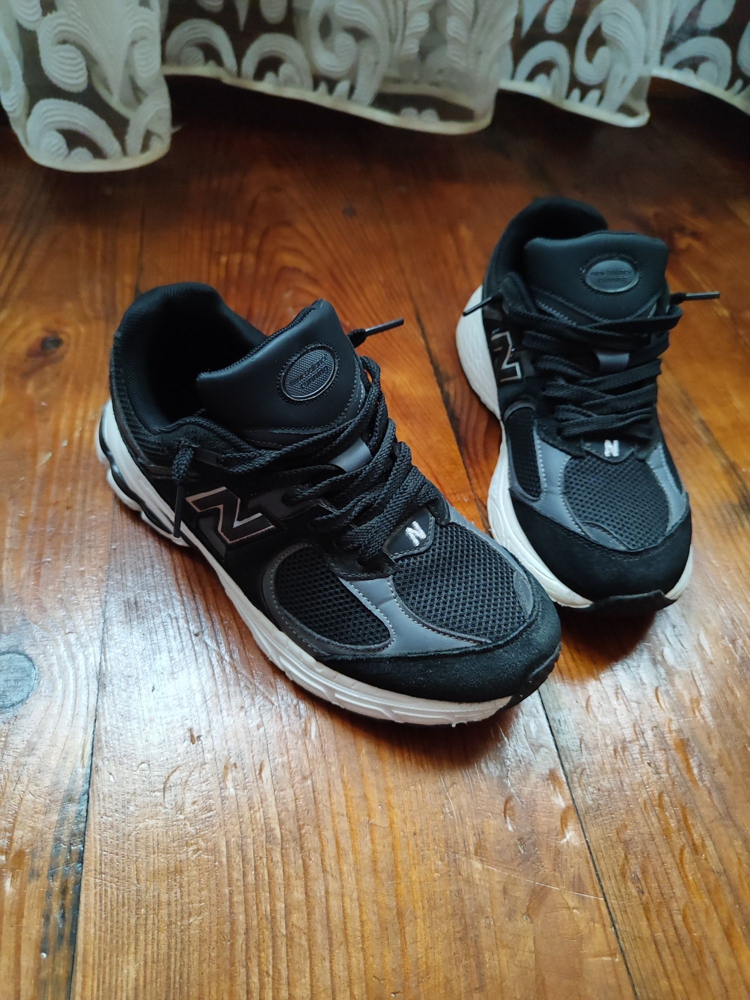 Кросівки New Balance 2002r 38 24