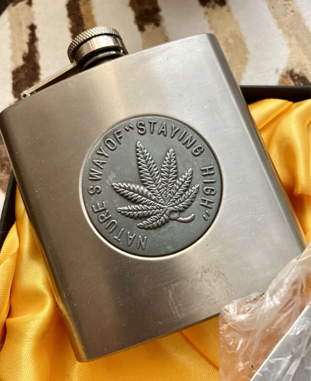 Продам подарочный набор.