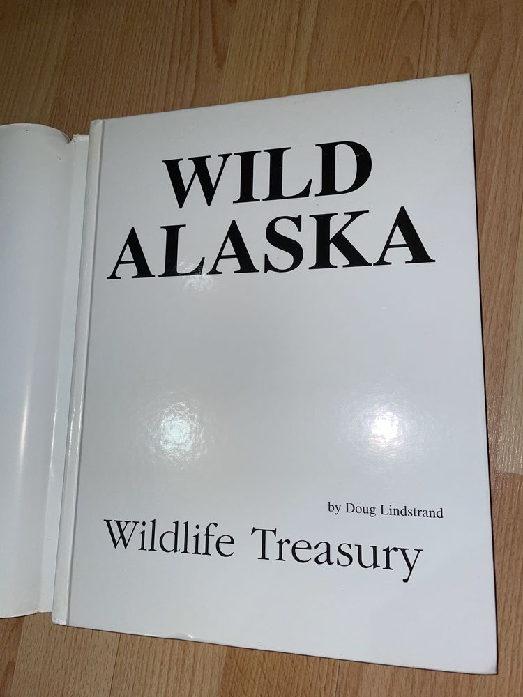Книга на английском wild Alaska