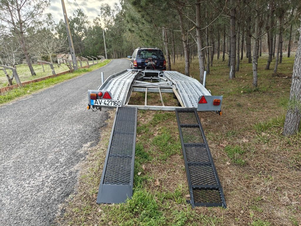 Reboque de Transporte Automóvel
