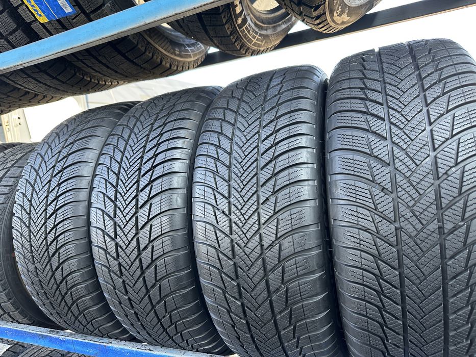 Шини б/у 225/55 R18 Bridgestone 4шт