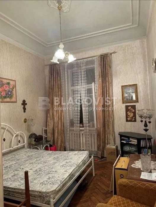 Продаж 2к квартири 58м2 Омеляновича-Павленка (Суворова) 14/12 ЦЕНТР