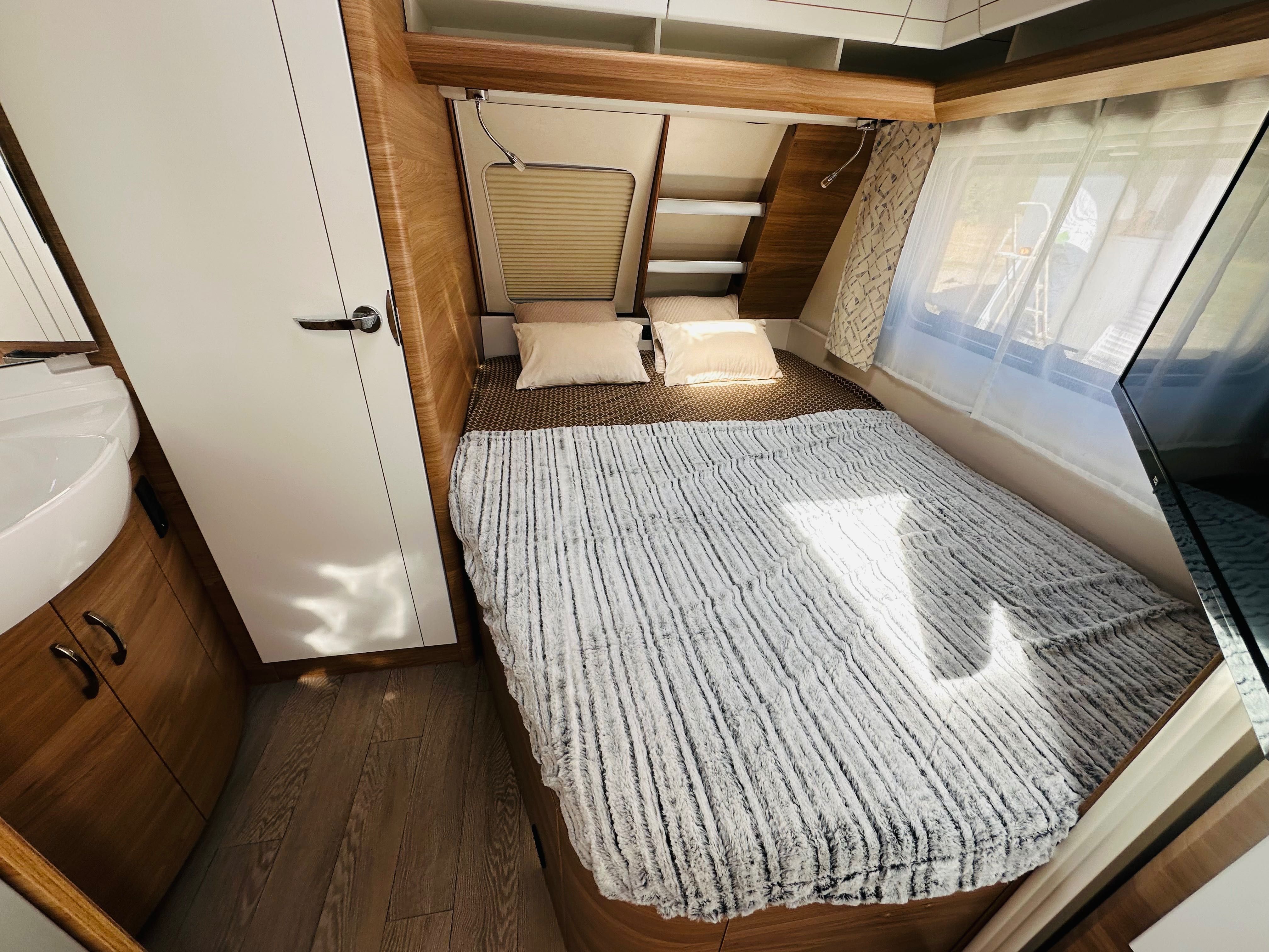 Caravana hobby de luxe 2023