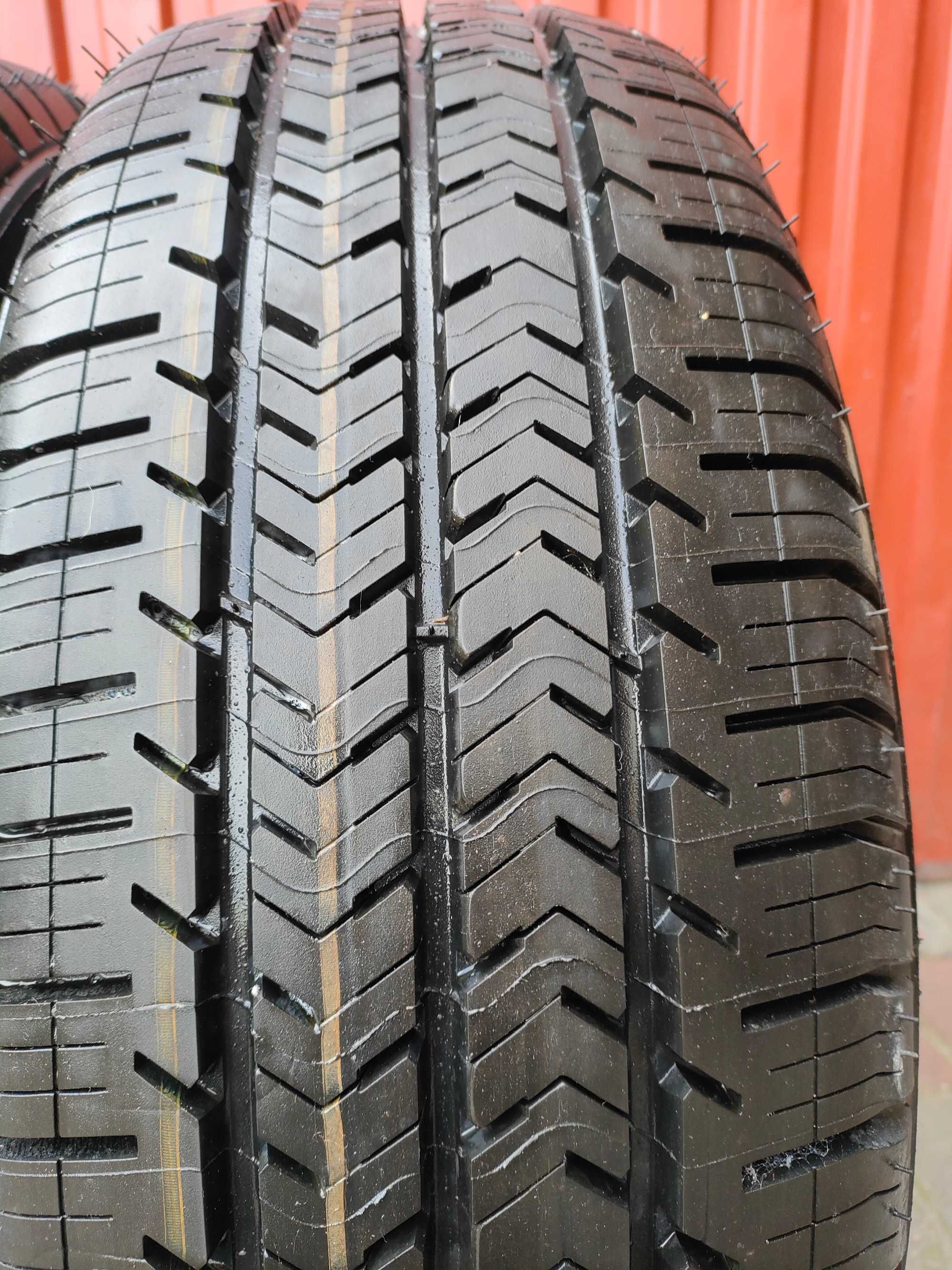 Michelin  Agilis 51 215/65/16 c kpl