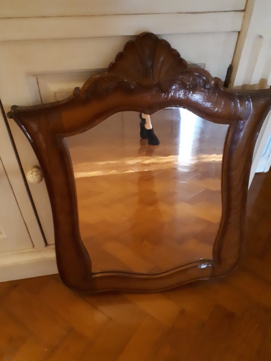 Espelho com bisel envernizado