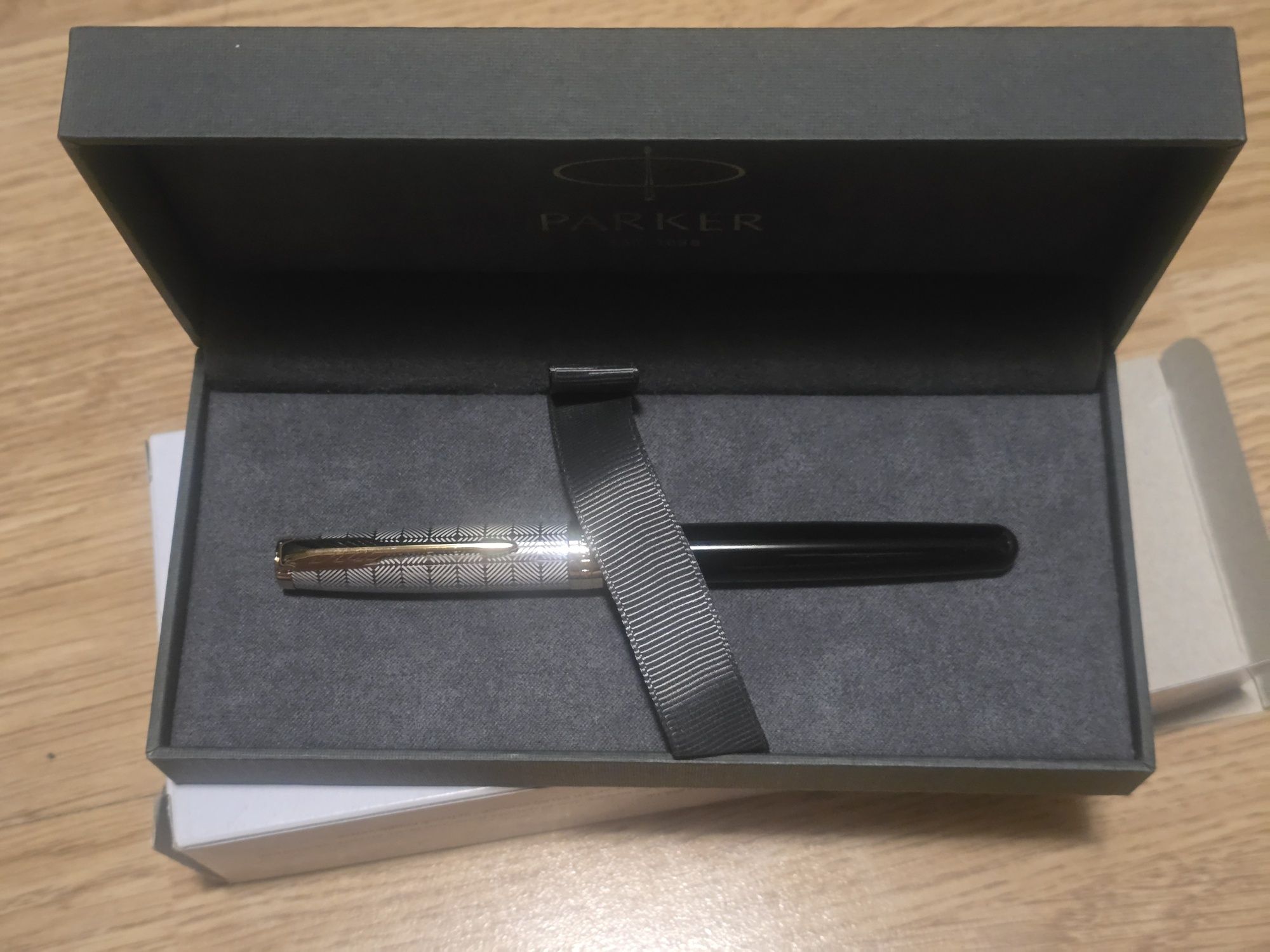 NOWE Pióro Wieczne Parker Sonnet Metal Black GT M ZŁOTA STALÓWKA