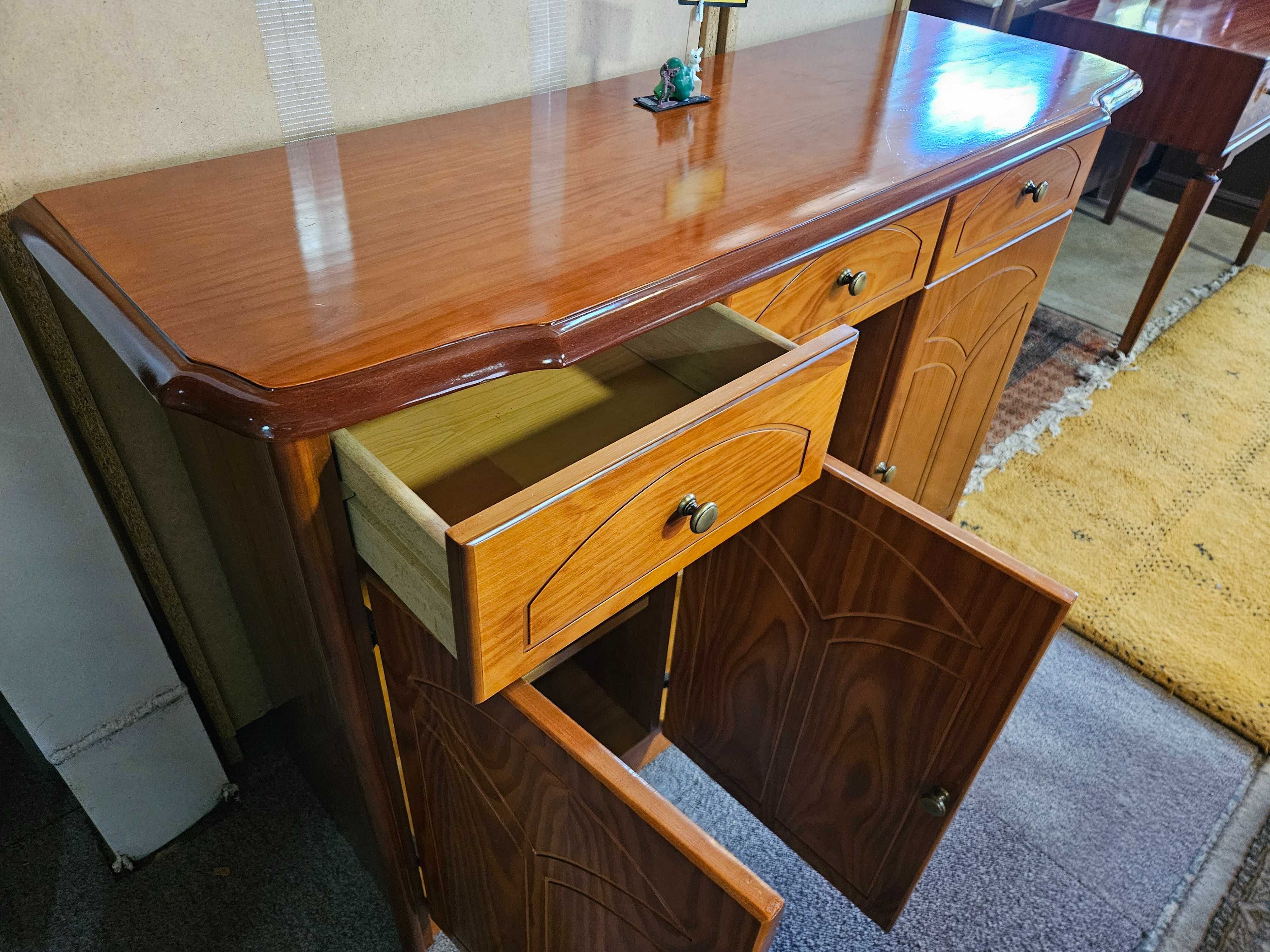 Consola em madeira - óptimo estado geral