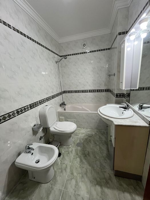 Arrendamento de excelente T3 na Urbanização Quinta das Lágrimas