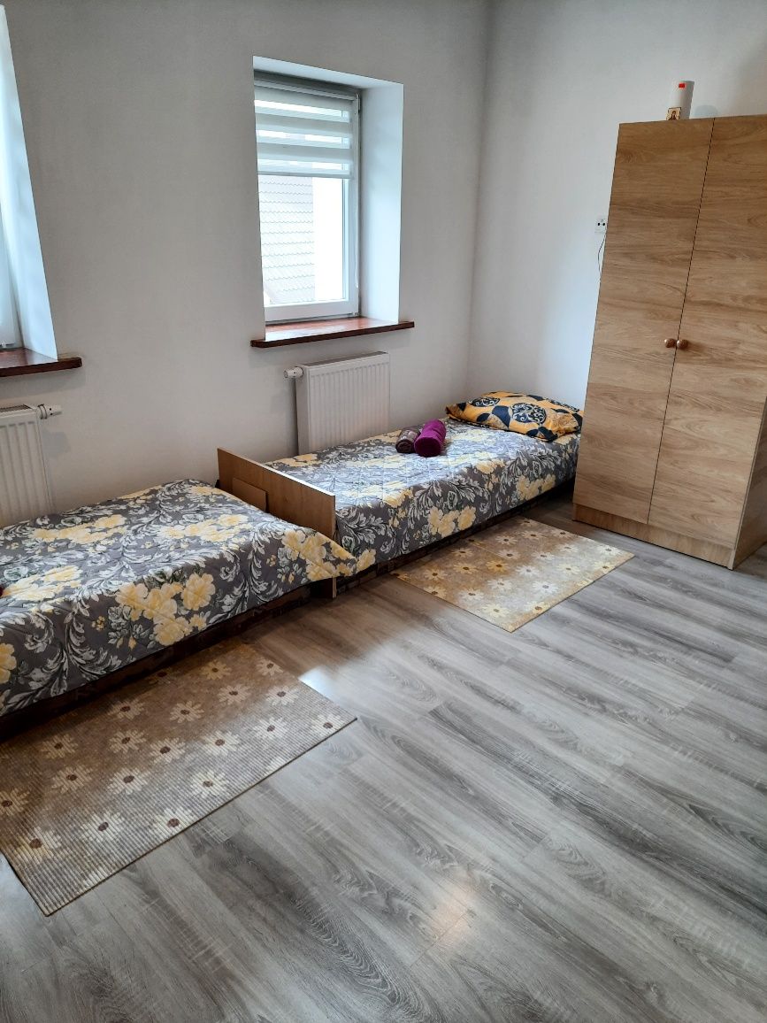 NOCLEGI POKOJE mieszkania HOSTEL dla firm i pracowników ok. WROCŁAWIA