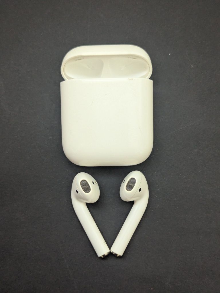 Airpods 1 покоління