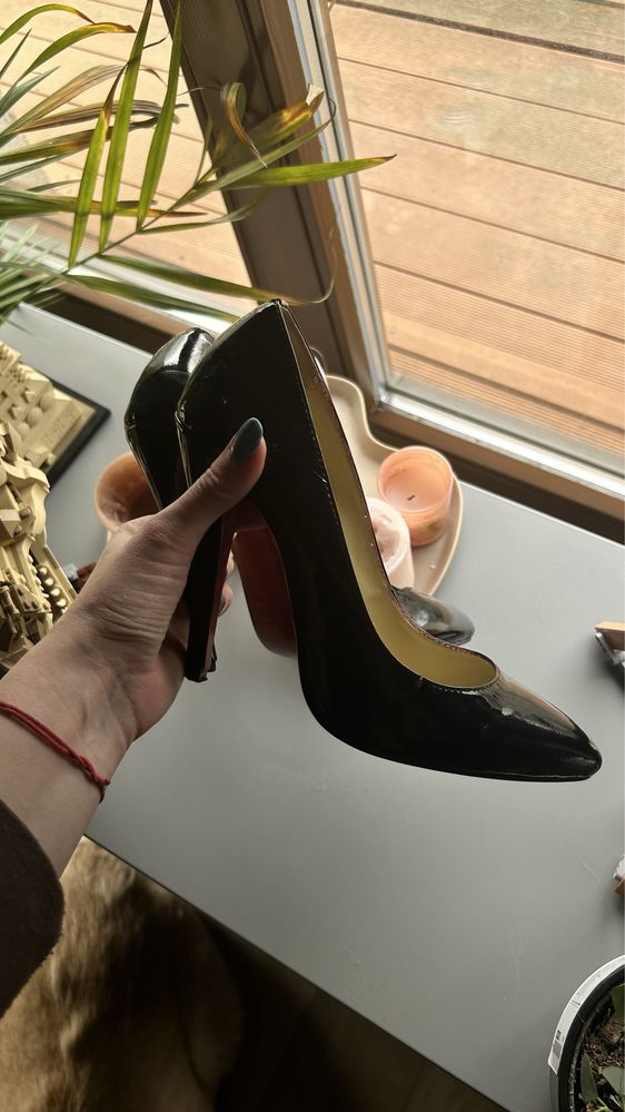 Czarne szpilki skorzane Christian Louboutin 10 cm