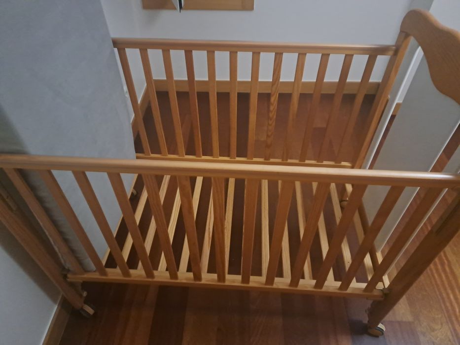 Berço e colchão novo