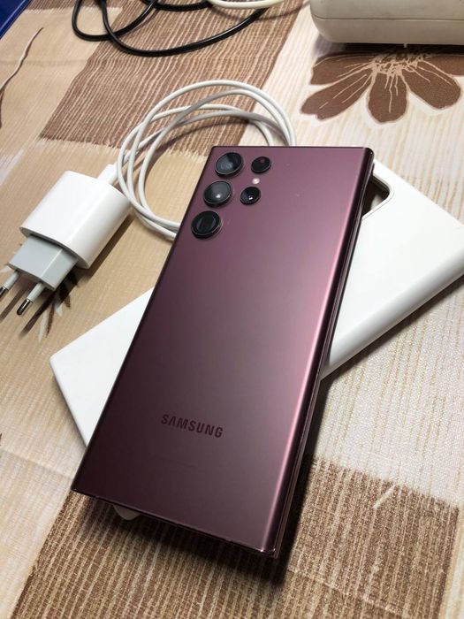 Продам Samsung S22Ultra 8/128