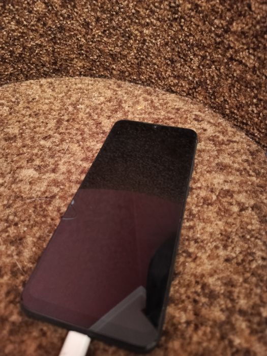 Телефон Poco C40