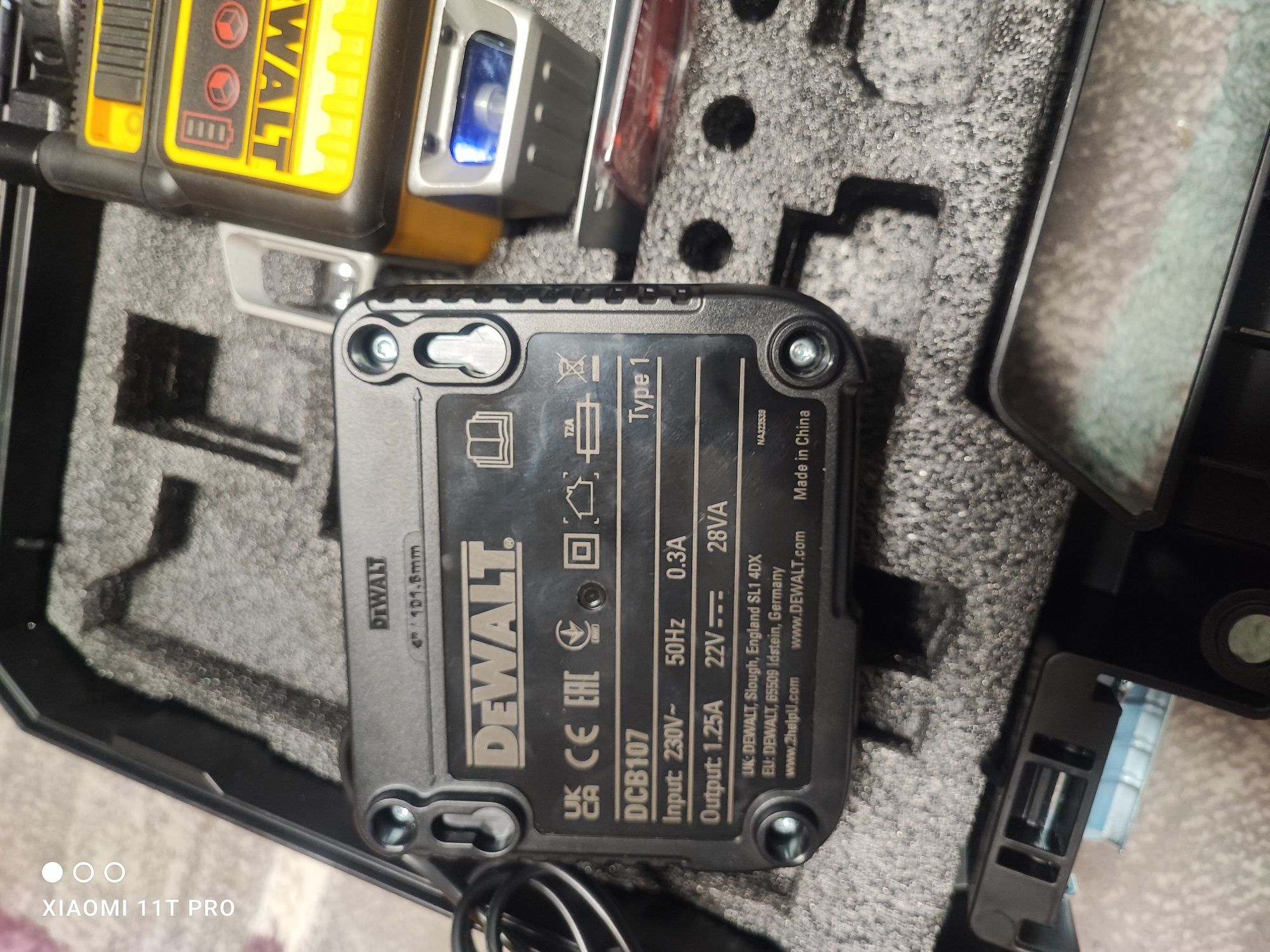 Laser DeWalt DCE098R czerwony oryginał!!! Nie zamiennik!!!