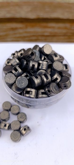 Продам свиецеві пломби.